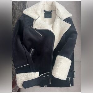 NWOT BLANK VELVET/ SHERPA MOTO JACKET SZ S